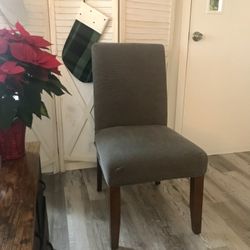 1 Slipcover Chair $20