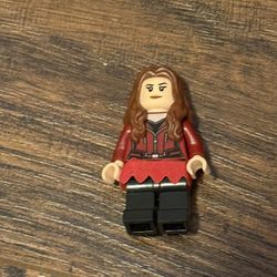 LEGO Minifig Scarlet Witch