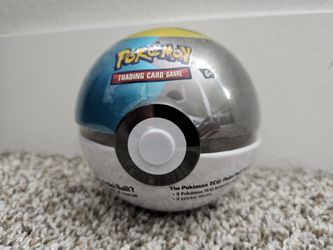 Pokemon Pokeball Moonball Tin! B-25 version.