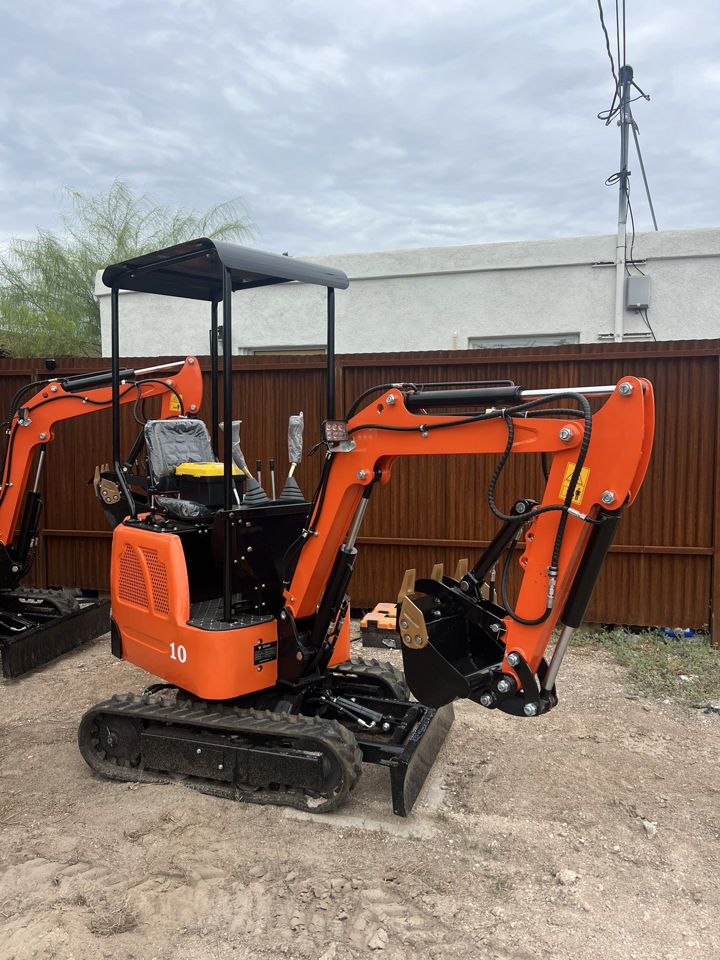 Brand New 1 Ton Mini Excavator 