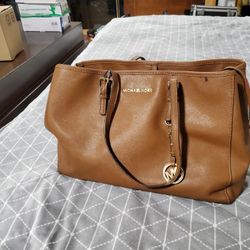 Michael Kors Purse Brown Nice Condition 