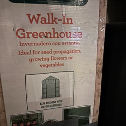 Wall-in Greenhouse