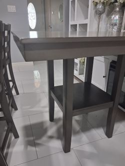 Dining set with 4 gray chairs