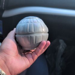 Doorables Mystery Ball Has 4 Figurines From The Booklet