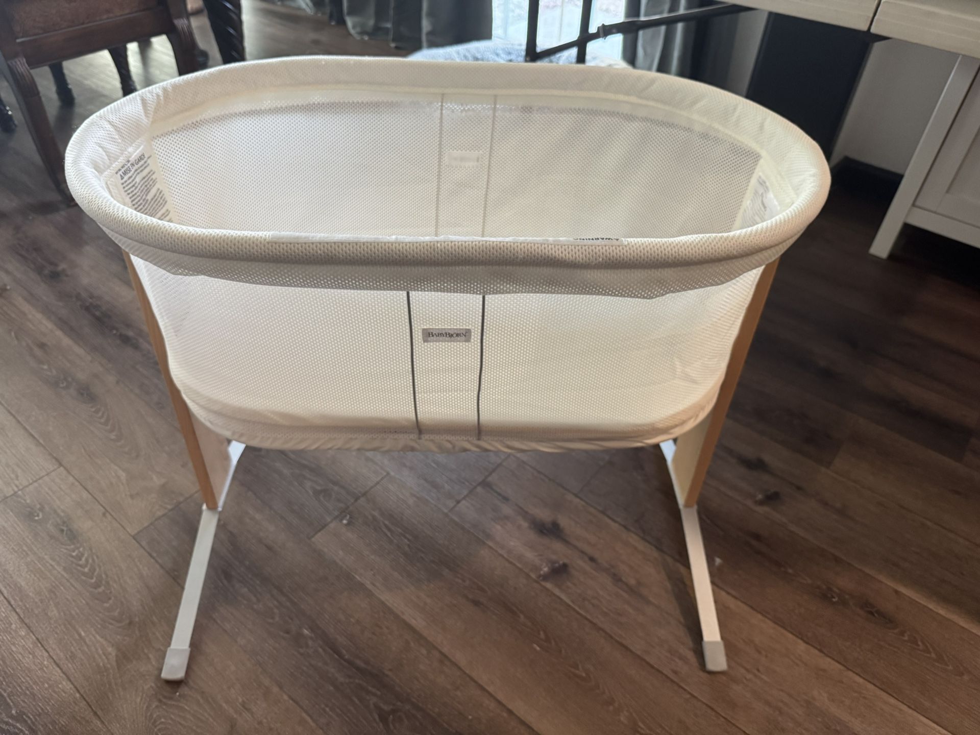 Baby Bjorn Bassinet / Cradle / Crib