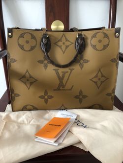 LOUIS VUITTON Onthego GM Giant Monogram Canvas Tote Shoulder Bag Brown