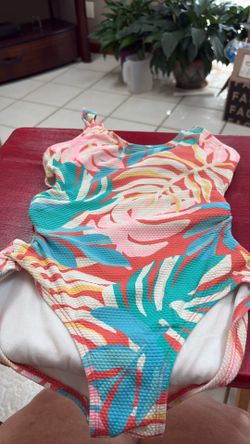 Girl’s Size Small Swimsuit