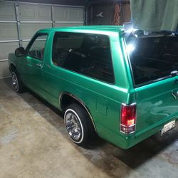 Chevy S10 Blazer Lowrider Daytons 