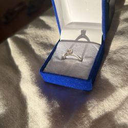 Engagement/Promise ring