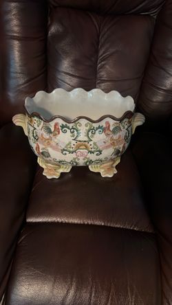Vintage Hand Painted Ceramic Asian Style Footed Bowl