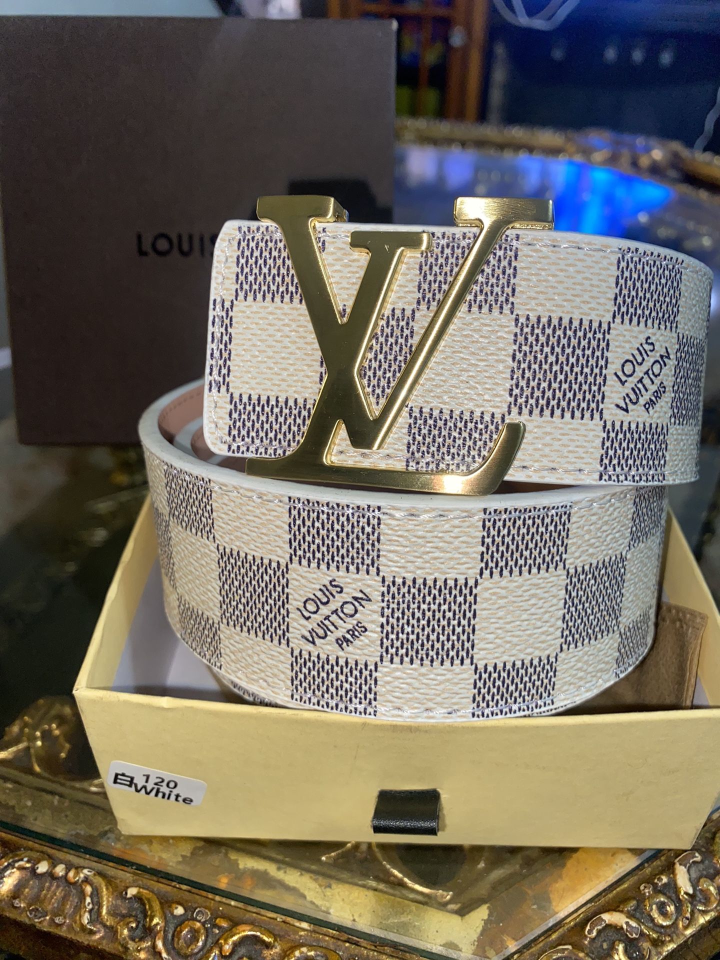 White Checked LV Belt for Sale in Holbrook, NY - OfferUp display picture 1