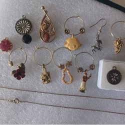 VINTAGE Charm Bundle 11 Cute Unique Charms ✨️ 😍