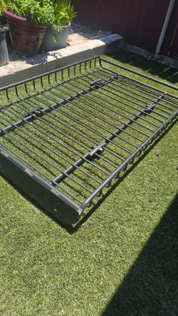 Yakima.  Truck Roof Rack. Cargo Basket. Extra Large .