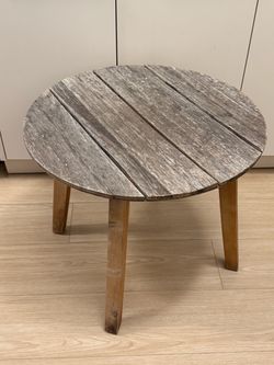 Round Wood Slat Outdoor Side Table 21.5” Patio Accent