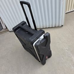Skb Rolling Rack mount Case
