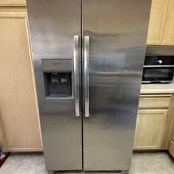Dual Door Refrigerator - Must Go