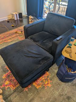Navy Blue Velvet Accent Chair & Matching Ottoman Set – Super Comfortable!