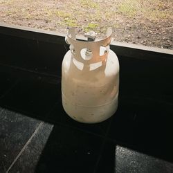 Nice refillable tnk.🌾