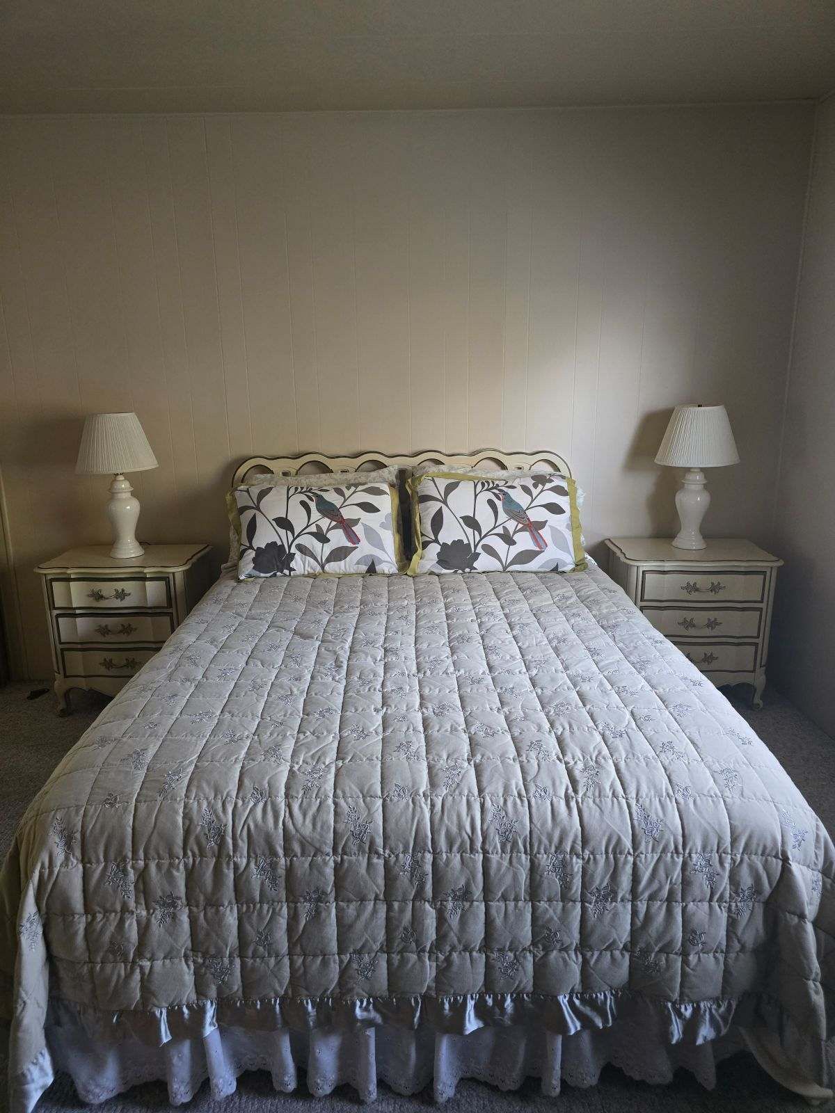 Beautiful vintage Bedrooms Set