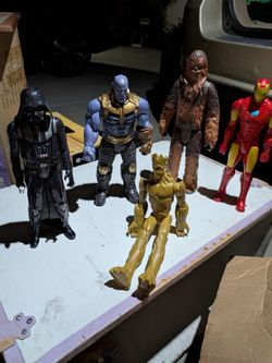Toys action figure