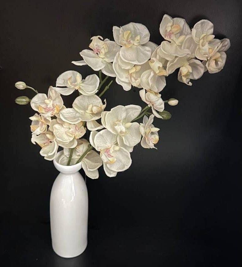 White Porcelain Microwave Safe Sake Bottle Or Bud Vase Decor