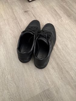 Louis Vuitton Black Leather Low-Top Sneakers