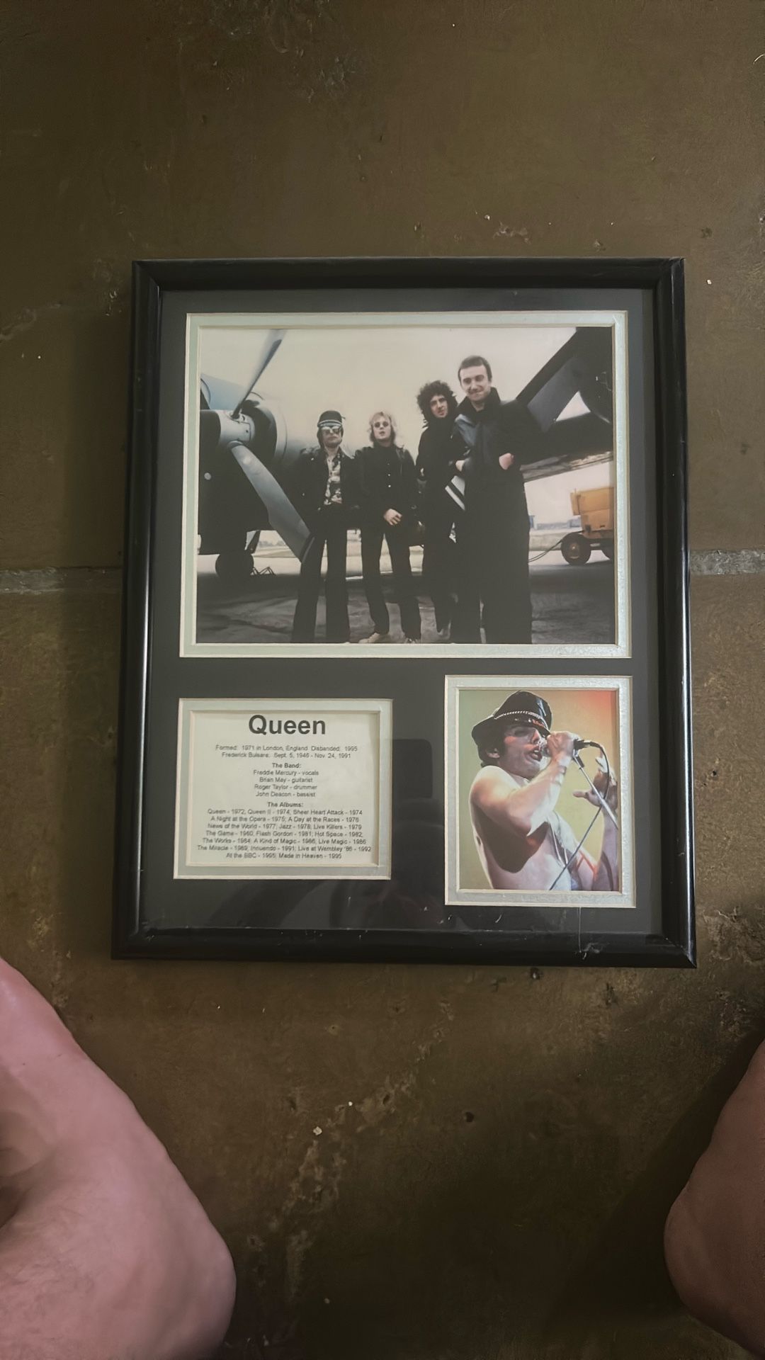 From Of Queen B D