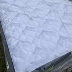Cama de venta pido $1000 o mejor oferta