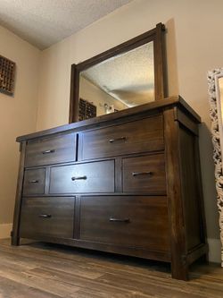 7 Drawer Dresser and Mirror