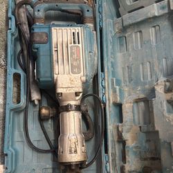 Makita Demolition Hammer 