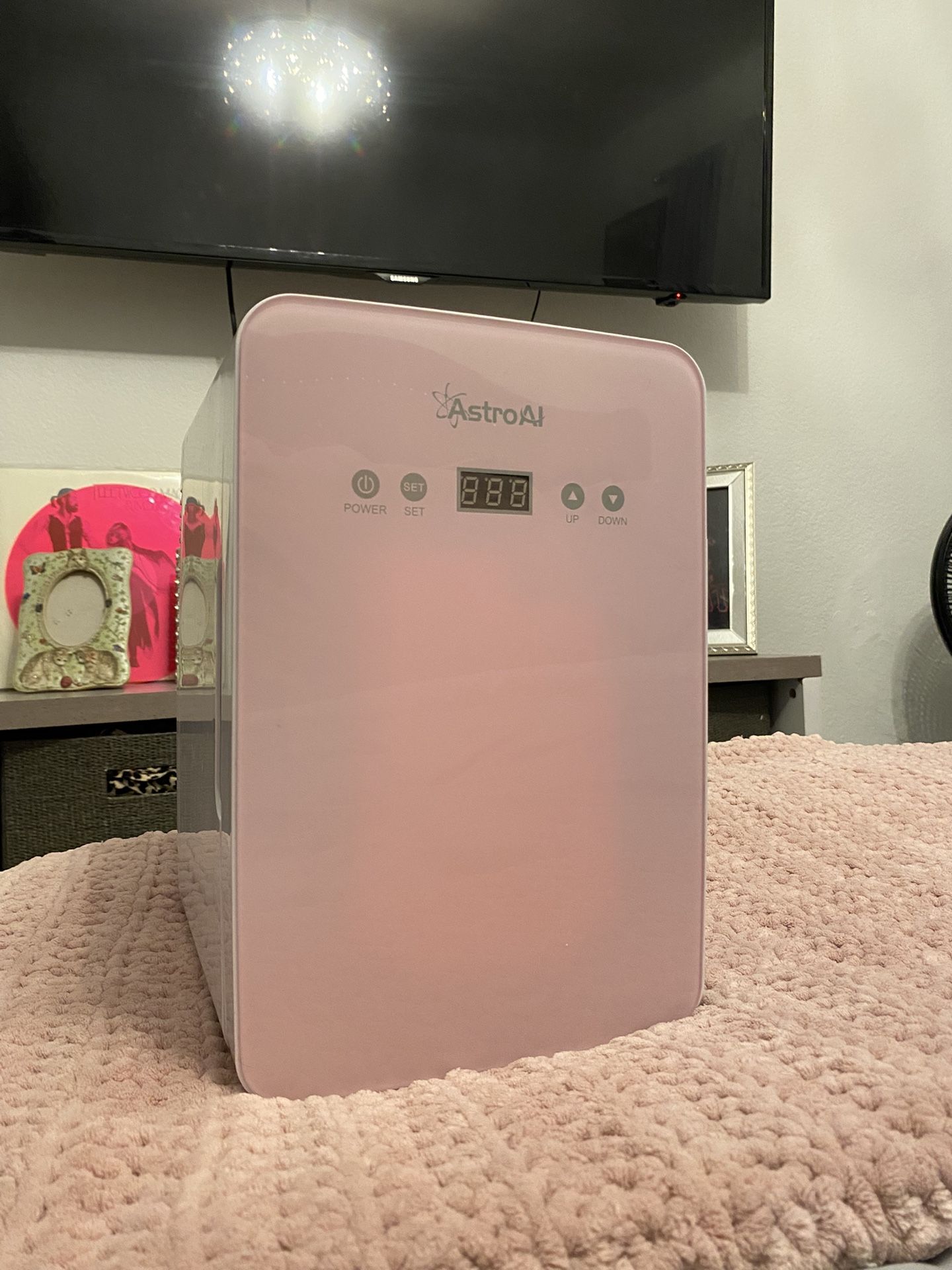 AstroAI Mini Fridge