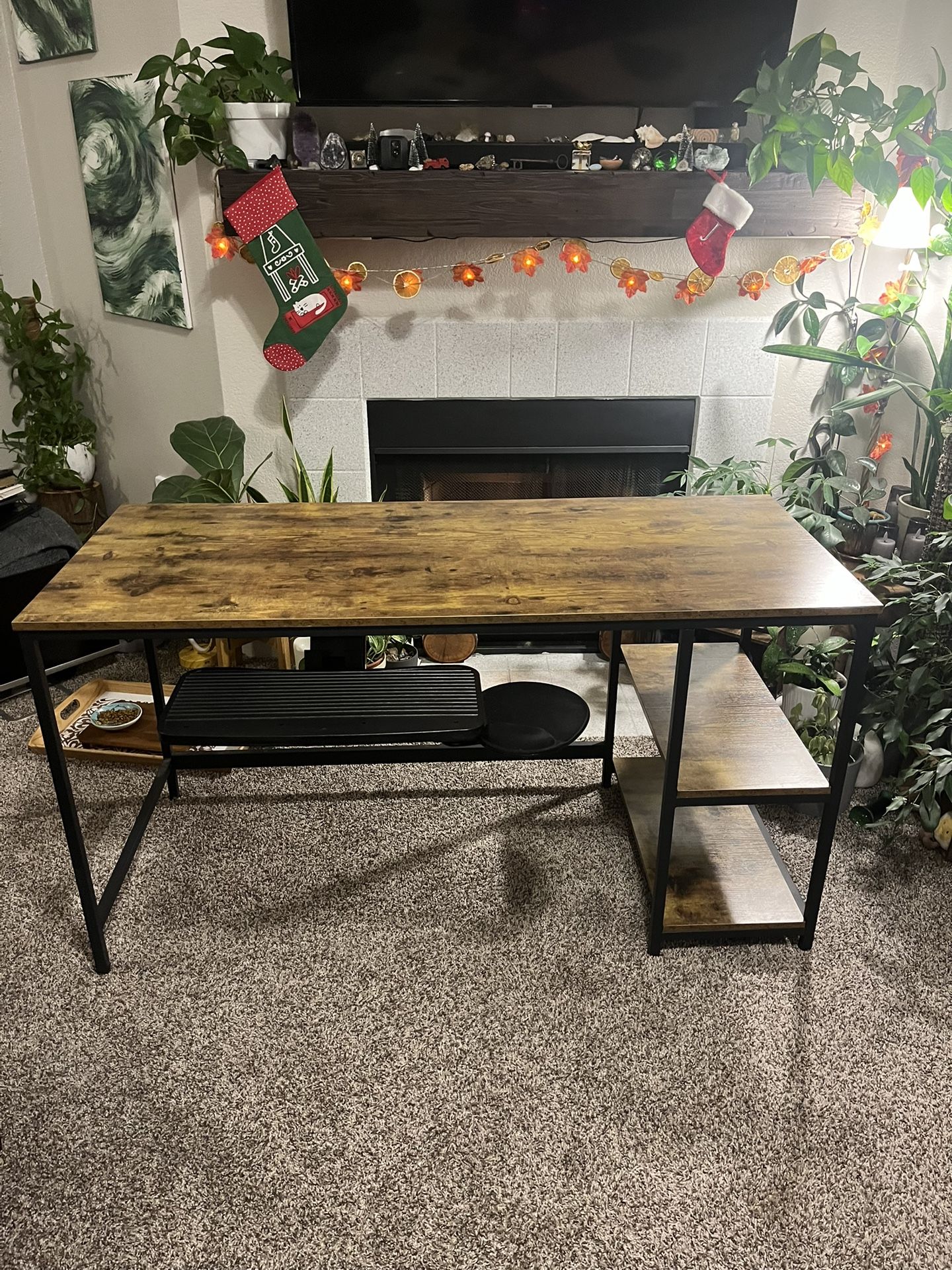 Desk (tray removed)