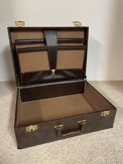 Vintage Locking Briefcase w/ Key