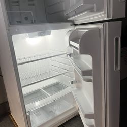 EnergyStar White Refrigerator 
