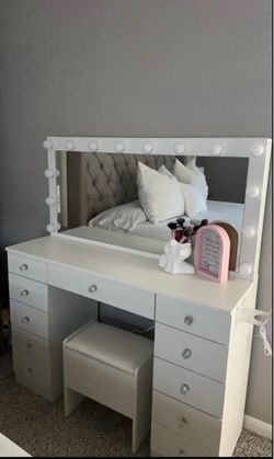 White Vanity Desk