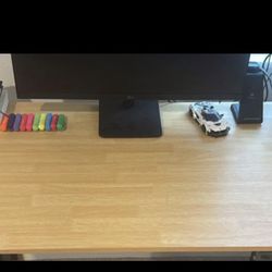 Heightq Adjustable Standing Desk – $200 (Merced)