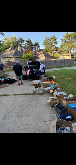 Community Garage Sale in Briarwood estates This Fri & Sat Muti Homes Multi Family Yard sale Front and Back of the house this Friday 07/10 and Saturday