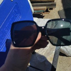 NEW WOMENS SHEIN SUNGLASSES- W, CASE HOLDER. PICK  ⛏️ UP ONLY