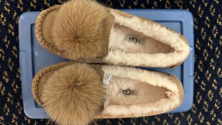 UGG Boots / Slippers - Great Condition Size 6.5