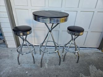 Retro round table
