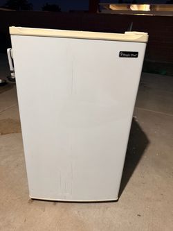 Magic chef mini fridge