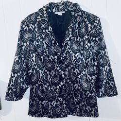 Very good suit Jacket women size(L) only $5