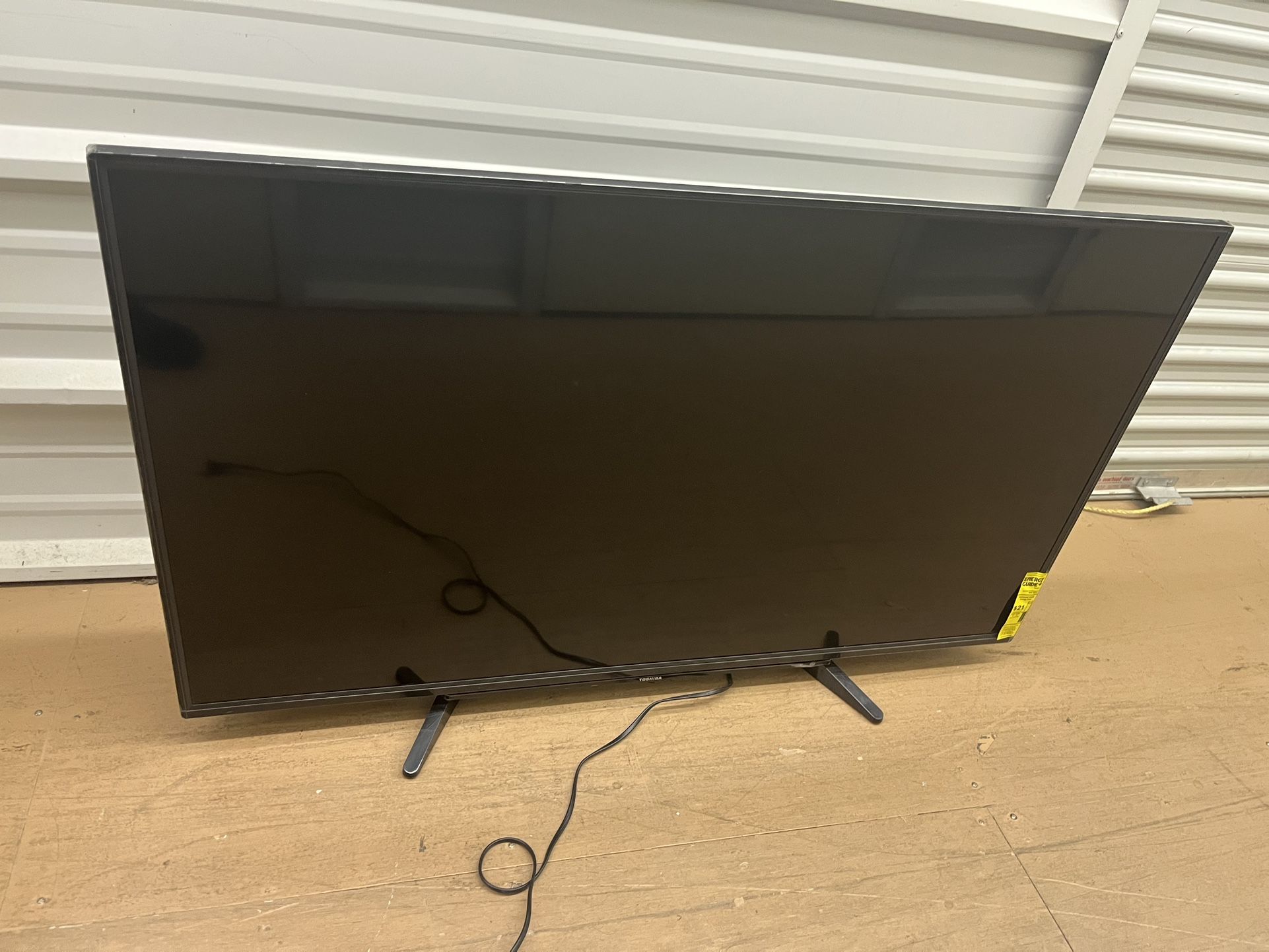 Toshiba Tv (Read Description)