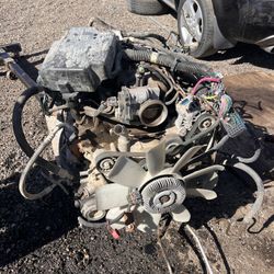 1 Motor Dr Chevy 6.0 Del 1999 Al 2006 Y Mas De 200 Carros De Partes