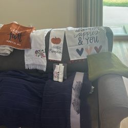 Table Cloth Towels And Hand Towels 