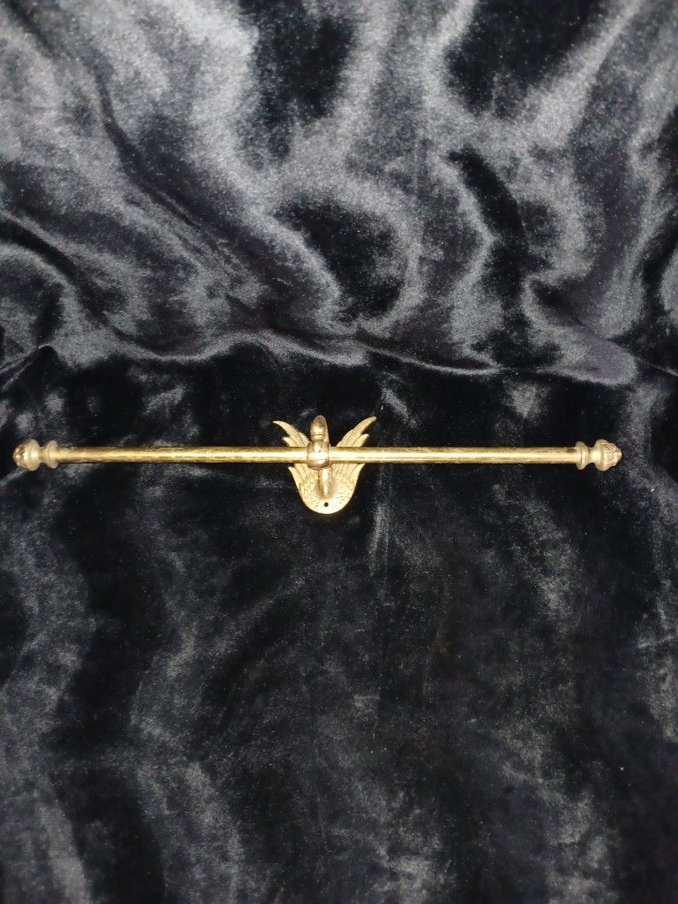 Brass Swan Necklace Holder