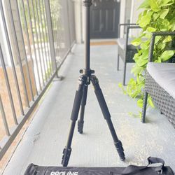 Proline Tripod Dolica with Carrying Case