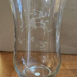 Princess House Heritage Crystal Flair Vase. 8" tall x 6.25" diameter.