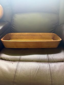 Entryway table decor
