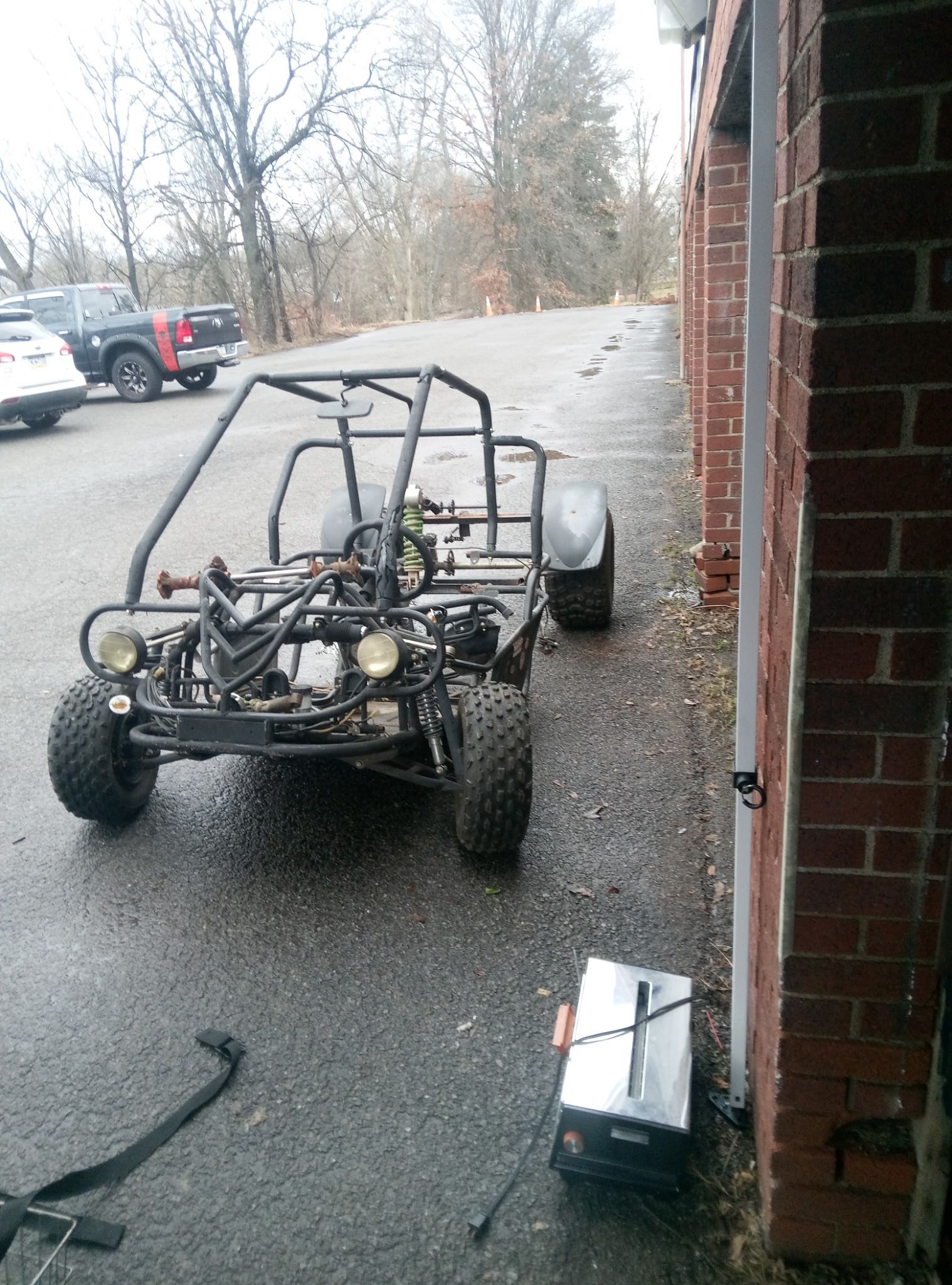 Four-wheel dune buggy